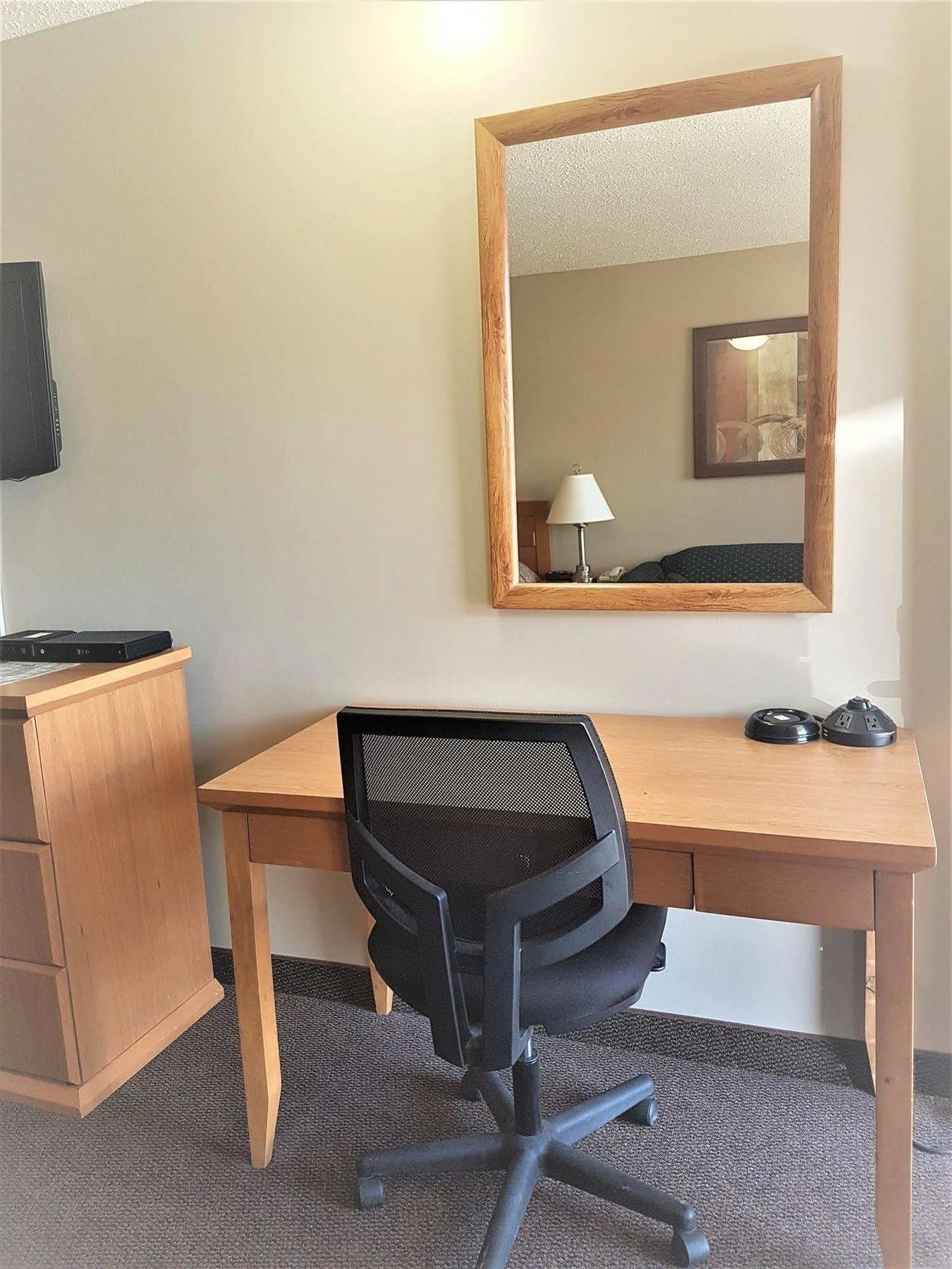 Bcminns - Lloydminster Extérieur photo